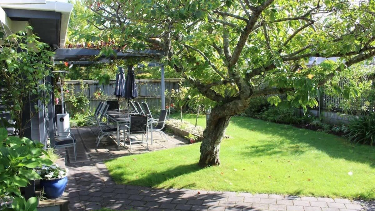 Taupo Cottage | Popular Bird Area - Central Taupo