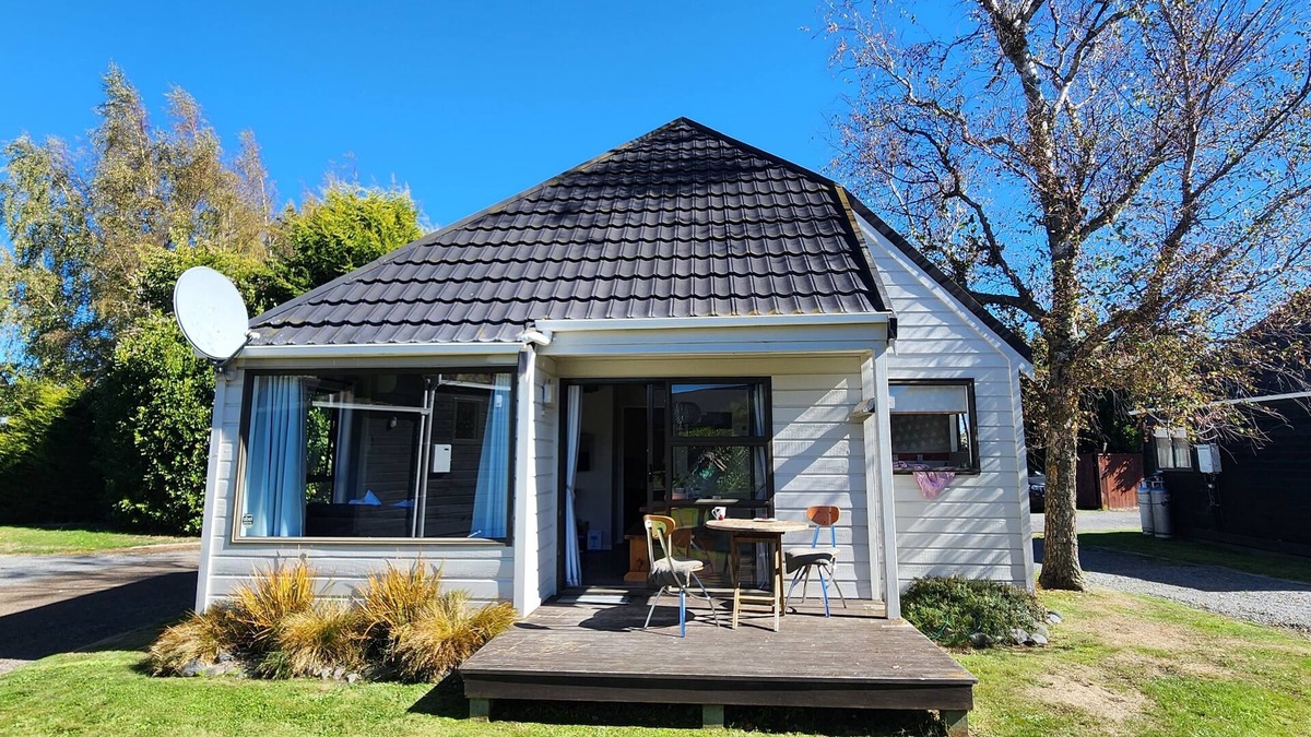 Ohakune Ski Chalet | Powder Hut Ohakune - cosy wee cottage in central Ohakune