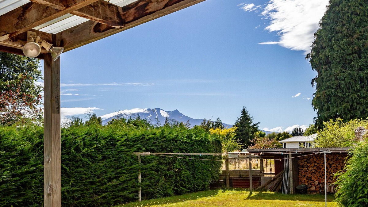 Ohakune House | Powder View - Ohakune Holiday Home