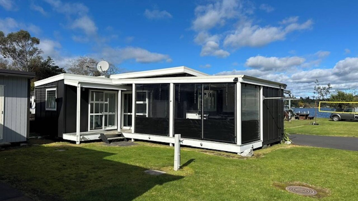 Okere Falls RV Rental | Premium Lakeview Cabin with Stunning Lake Views at Lake Rotoiti