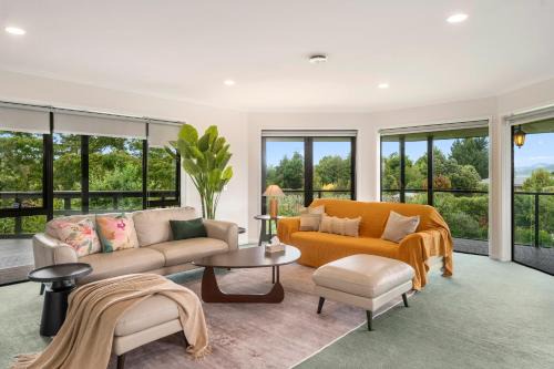 Hamurana House | Private 4BR Family Retreat with Huge Garden near Lake Rotorua