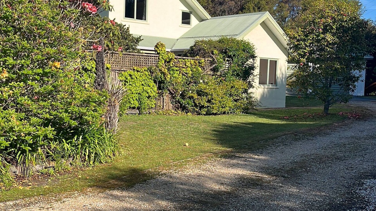 Rangihaeata Cottage | Private cottage 3 mins walk to beach sleeps 5 Rangihaeata Takaka Golden Bay