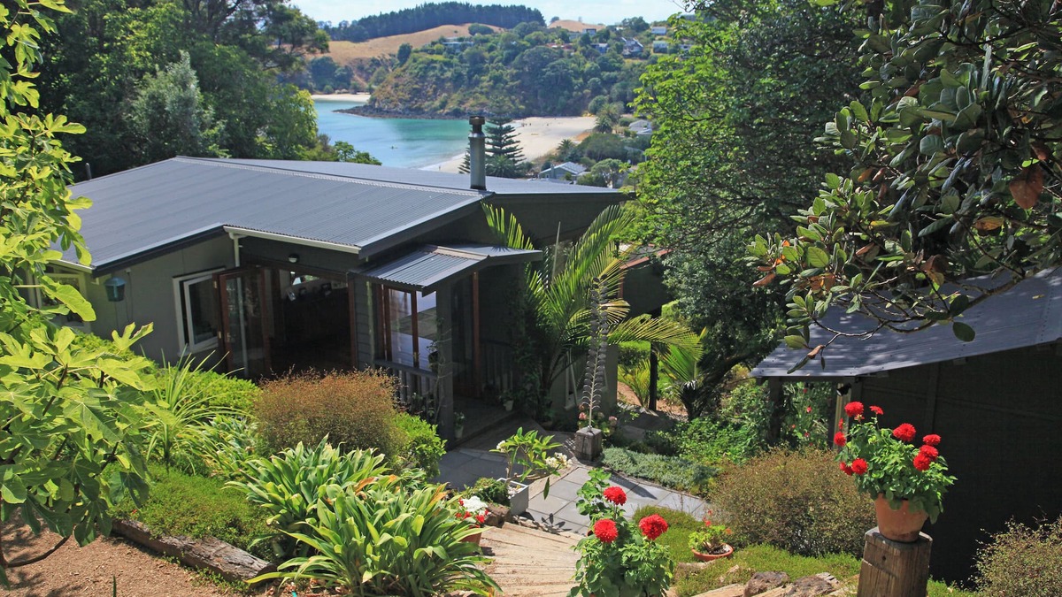 Palm Beach House | Private Hideaway above Little Palm beach