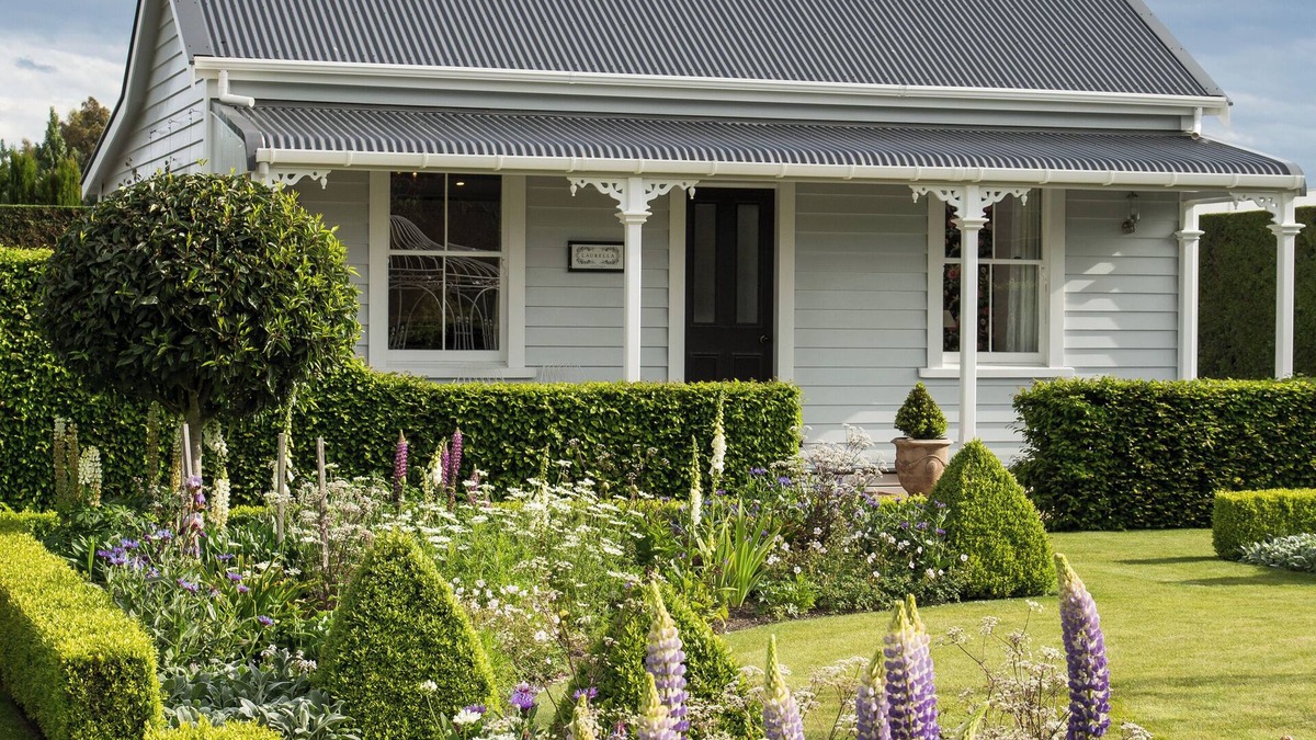 Blenheim Cottage | Private Luxury Cottage for Two in Marlborough Wine Country
