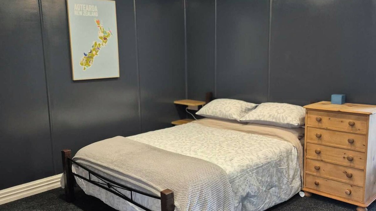 Waitara Apartment | Private quiet farm stay
