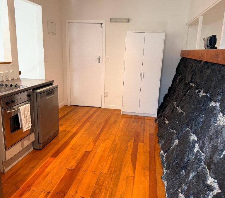 Mount Eden Apartment | Private studio apartment