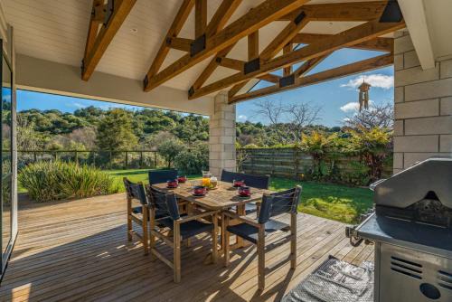 Kinloch House | Pukeko Paradise - Kinloch