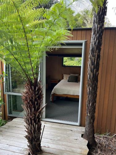 Cooks Beach House | Punga Cabin