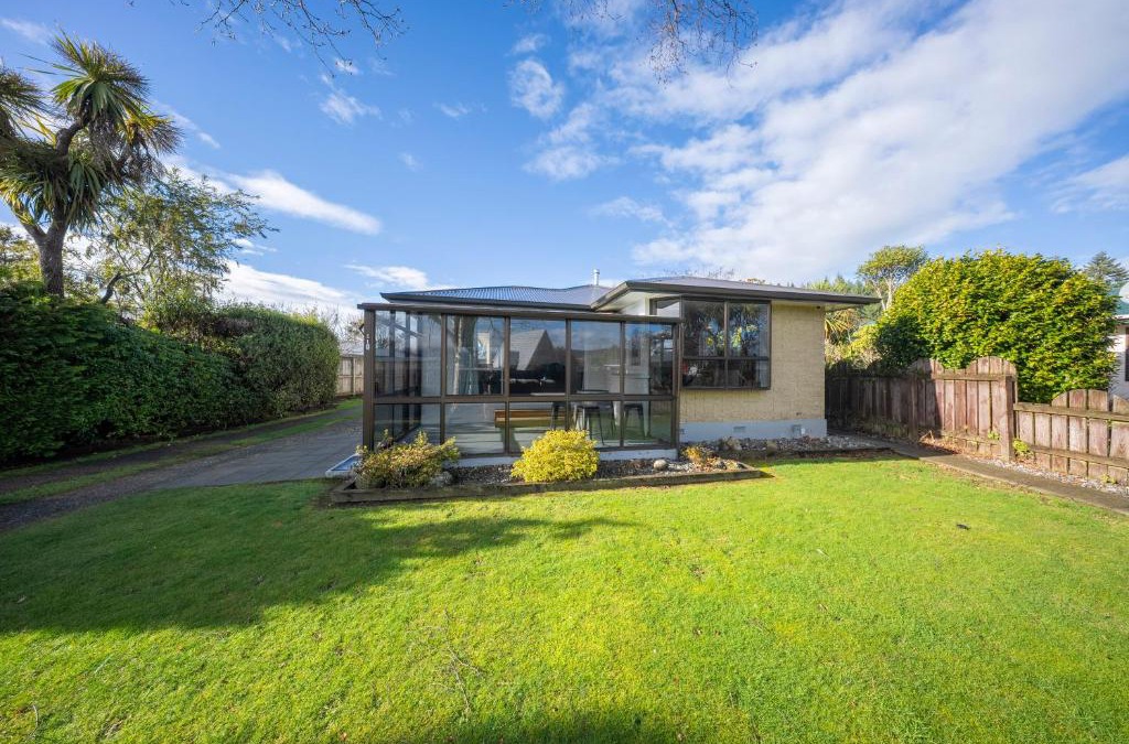 Te Anau Hill House | Quiet on Quintin - Te Anau Holiday Home