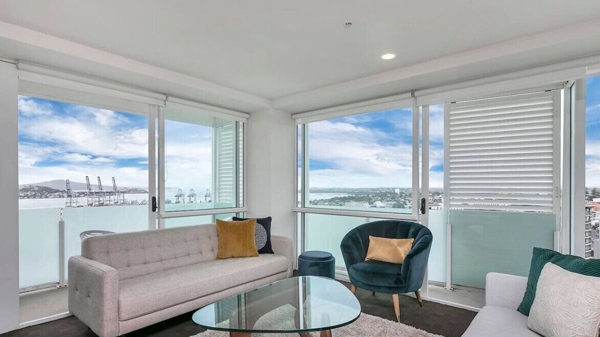 Auckland Central Business District Apartment | QV Stays Sky High Escape