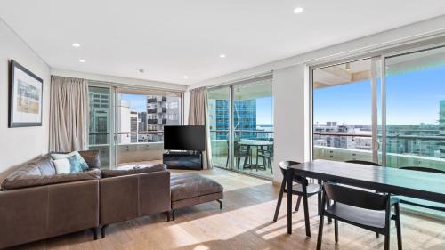 Auckland Central Business District Apartment | QV Stays Upscale Urban Sanctuary