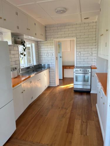 Raglan House | Raglan Beach Bungalow