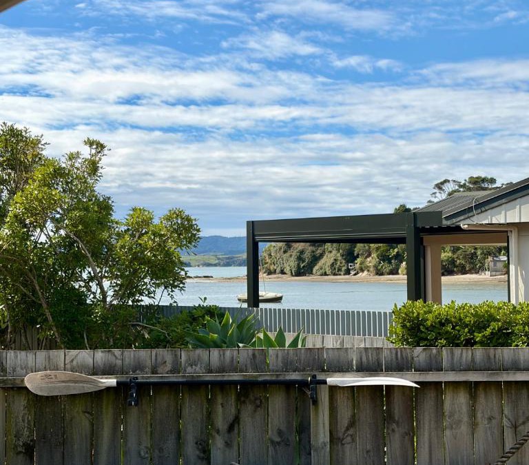 Raglan House | Raglan Crib - Fire Pit, SUP, Harbour View & Walks