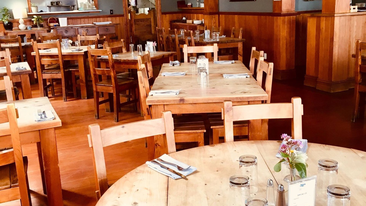 Raglan Hotel | Raglan Harbour View Hotel