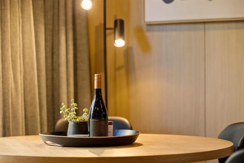 Frankton House | Rakau Luxury Villa Queenstown