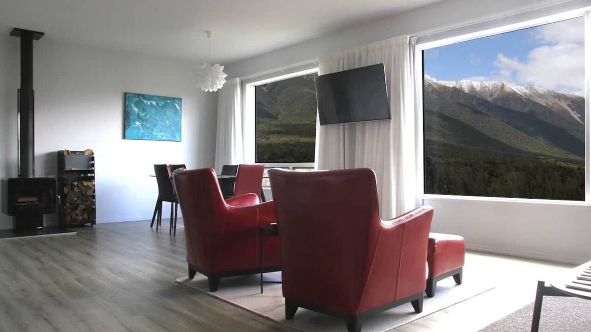 St. Arnaud House | Red Beam Nelson Lakes