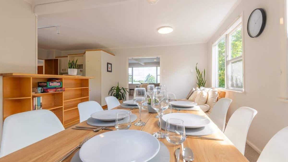 Lynmore House | Redwoods Haven - Spa Pool, Sleeps 9