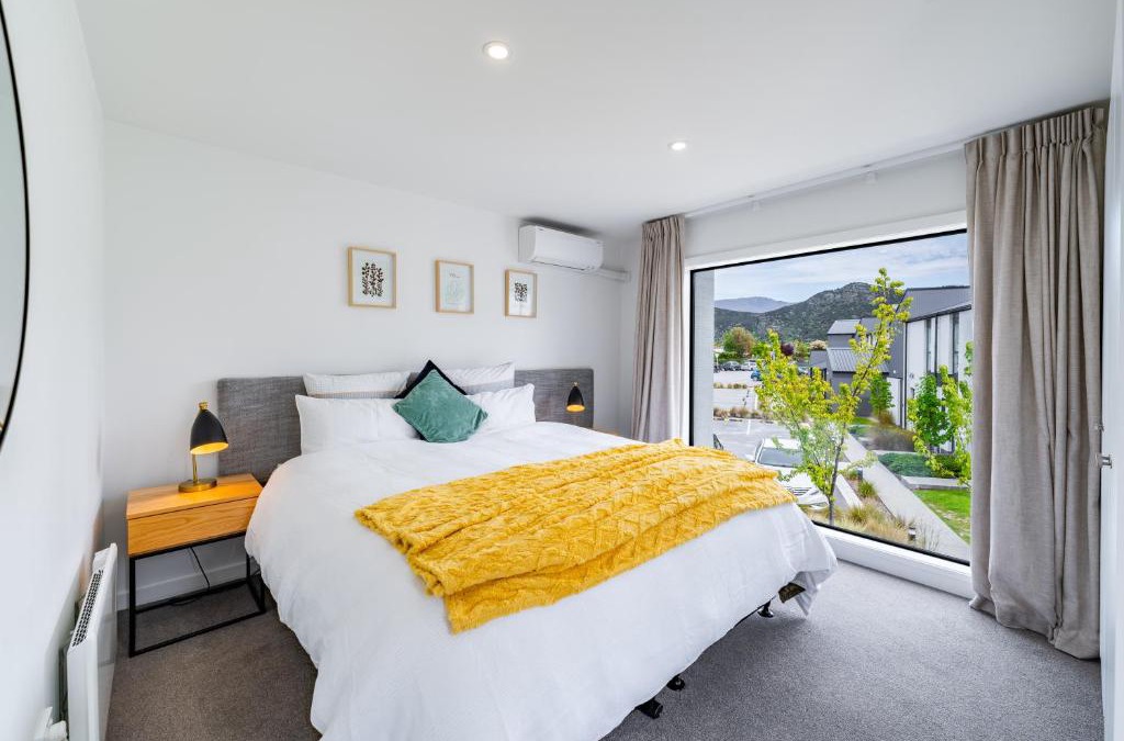 Albert Town Apartment | Relaxing retreat by the river