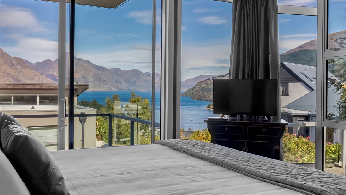 Queenstown City Centre House | Remarkable Location – Queenstown