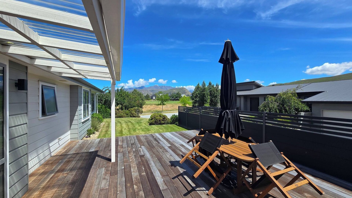 Lake Hayes House | Remarks Retreat - Your home away from home in the magical city of Queenstown