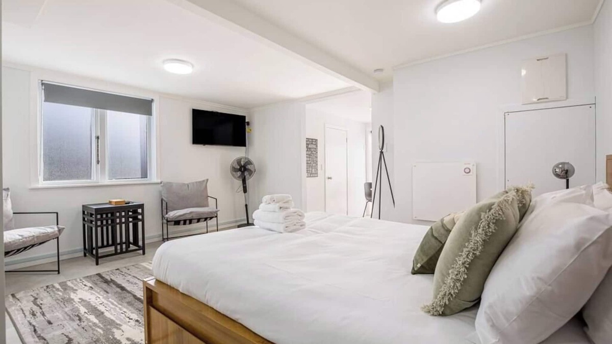 Grey Lynn Apartment | Renovated studio in Grey Lynn!