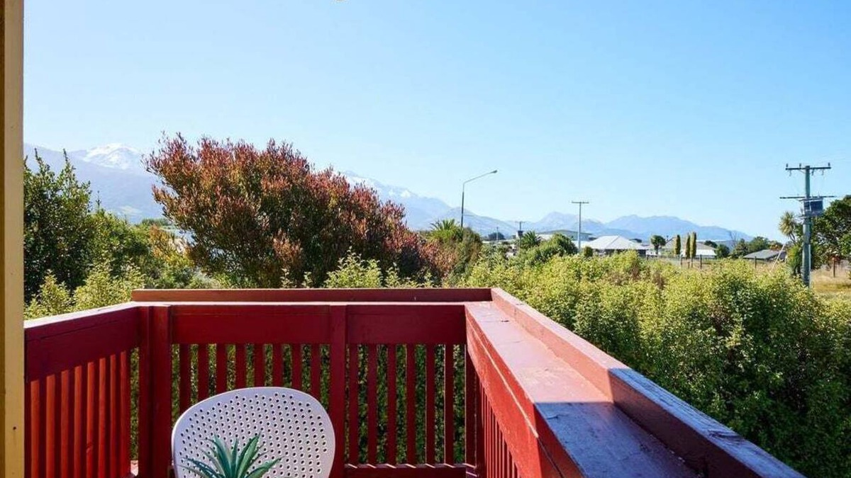 Kaikoura House | Revive House | Comfortable Base | Top Unit - KK71932