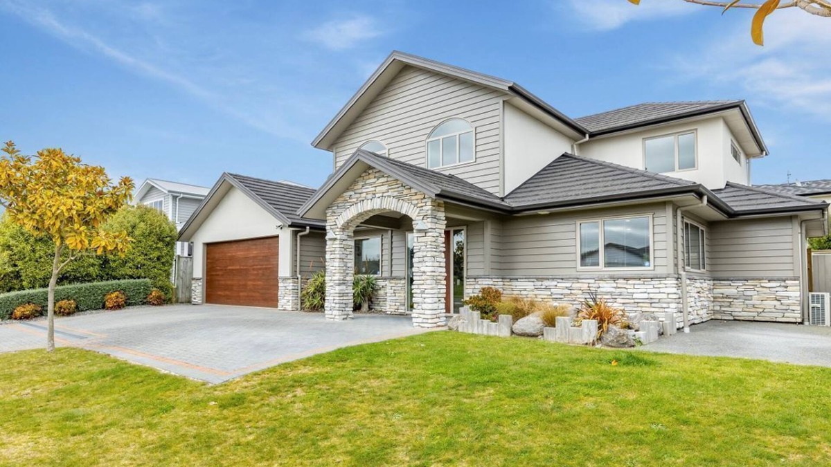 Wharewaka House | Rise and Shine