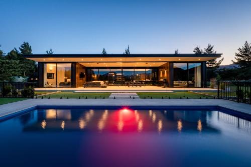 Albert Town Villa | Riverbank by Sothebys Luxury Rental Homes
