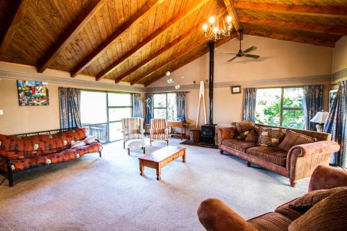 Te Rangiita House | Riverbed Lodge - Lake Taupo Home