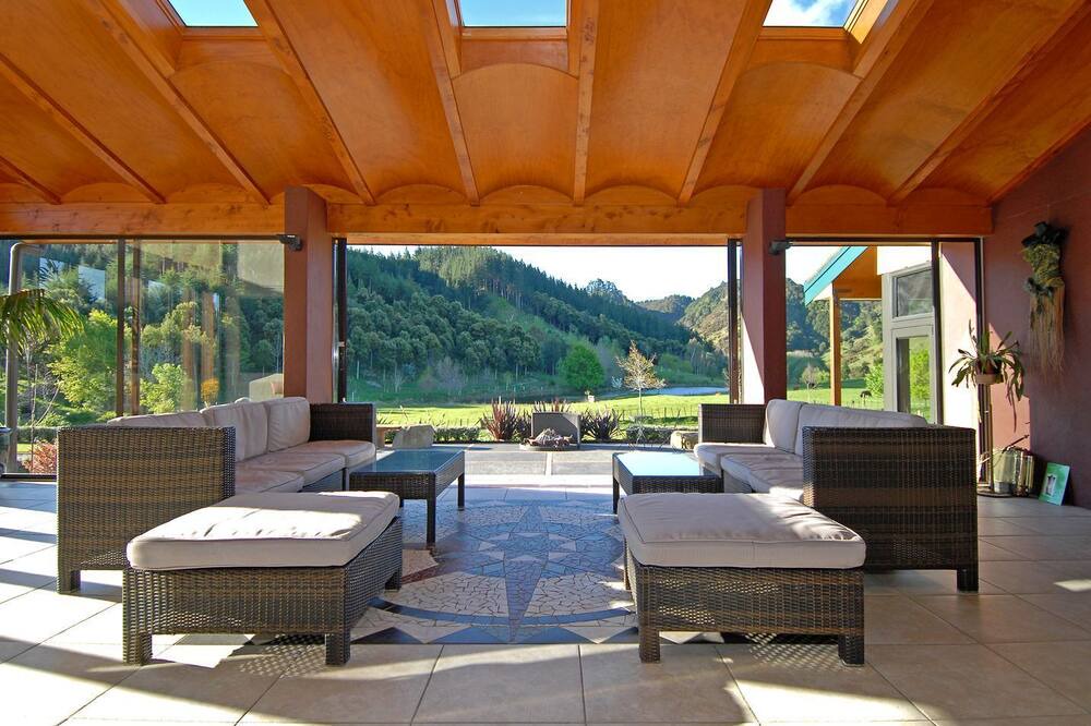 Gisborne Cabin | Romantic Suite in an Eco-Friendly Nature Lodge on New Zealand'a North Island