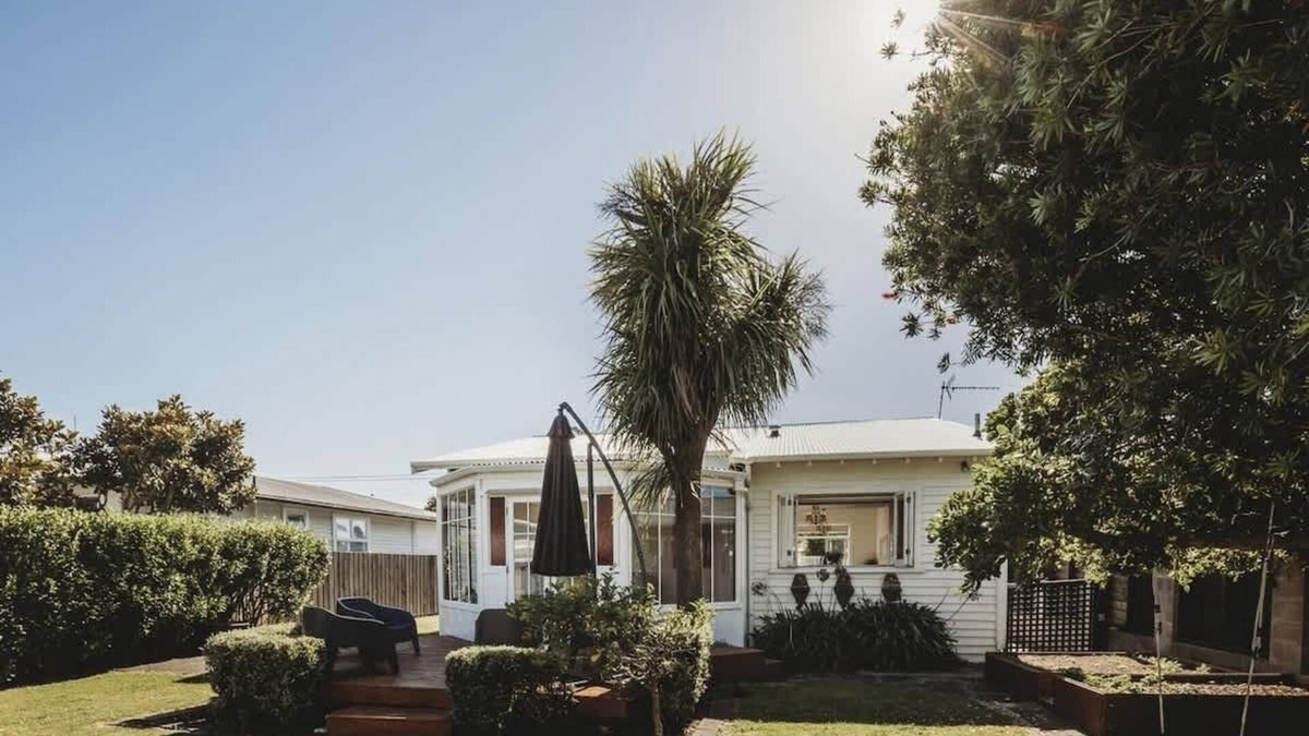 Fitzroy House | Rophia Retreat in Fitzroy Village