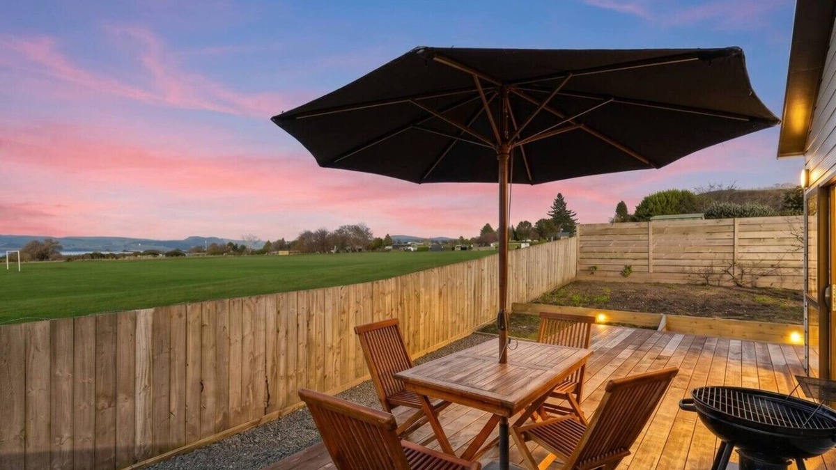 Ngongotaha House | Rotorua 3BR Adventure Base with Air-Con & Parking