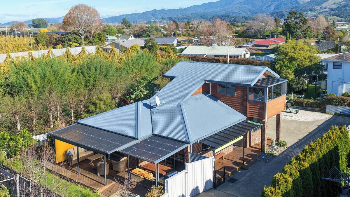Ngaio Bay House | Roy-Al Retreat - Riwaka Holiday Home