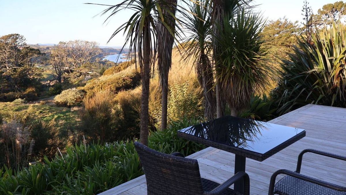 Onewhero Cabin | Rural Escape — Waikato River & Valley Views