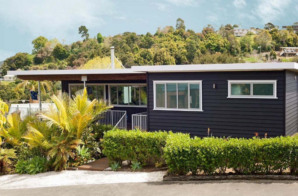 Russell House | Russell Accommodation - The Black Bach