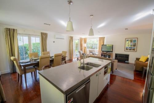 Russell House | Russell Cottages - Freddy's Cottage 3 Bed - POOL-SPA-BBQ