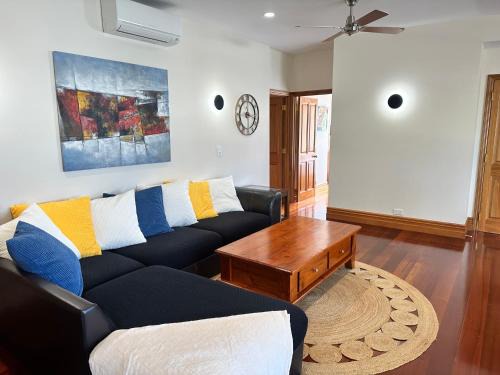 Russell Apartment | Russell Harbour Apartment
