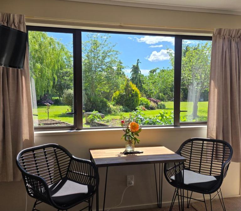 Mosgiel House | Saddleview Cottage - Horse and Pet Friendly