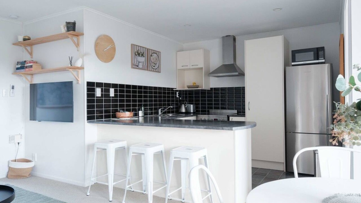 Bayswater Apartment | Sage & Sea by Homello
