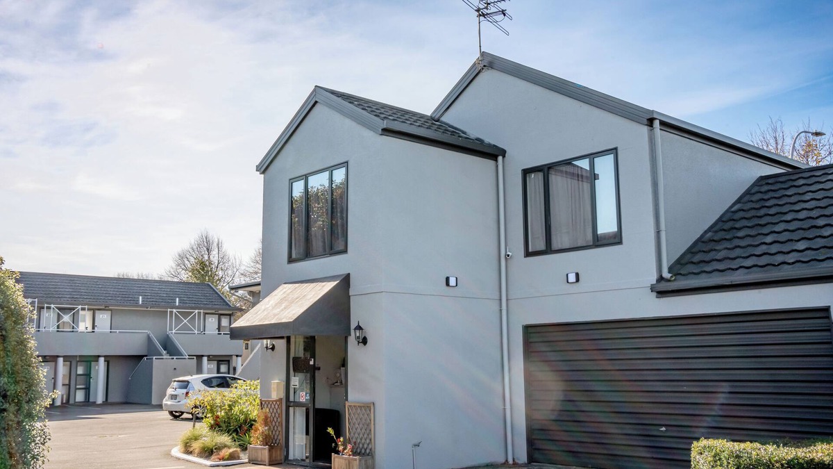 Riccarton Hotel | Samhil Motor Lodge