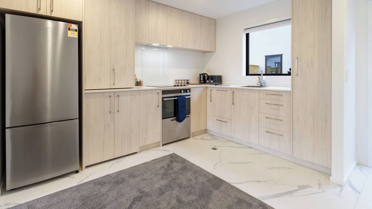 New Brighton House | Sanctuary close to the beach w/Sofa Bed