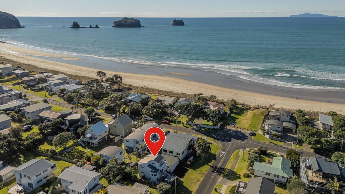 Whangamata House | Sandy Strides - Whangamata Holiday Home