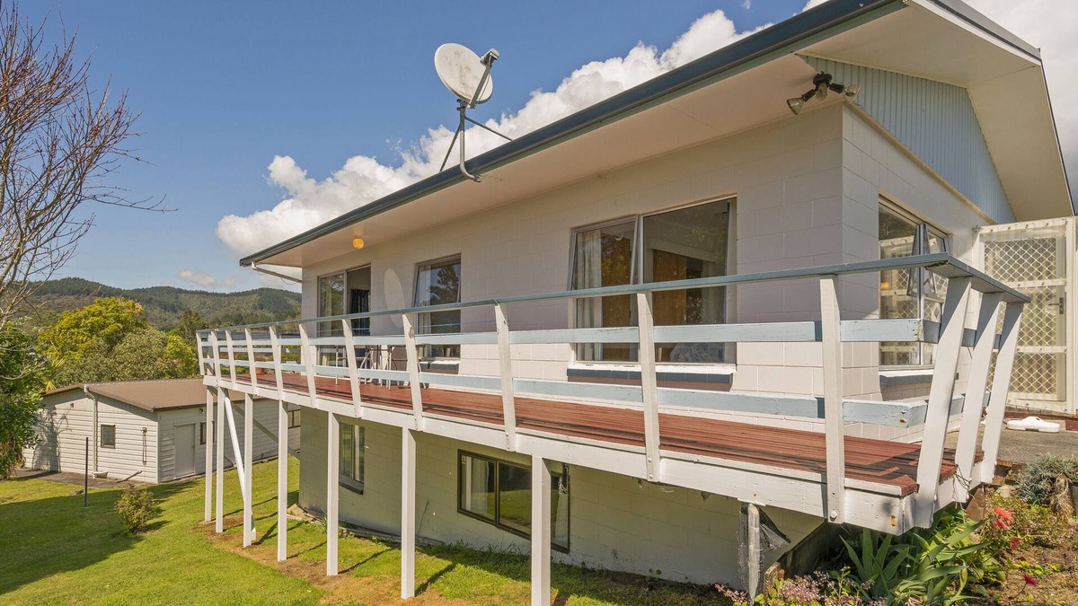Whiritoa House | SCOTTS BASE - WHIRITOA BEACH HOLIDAY HOME in Whiritoa Beach