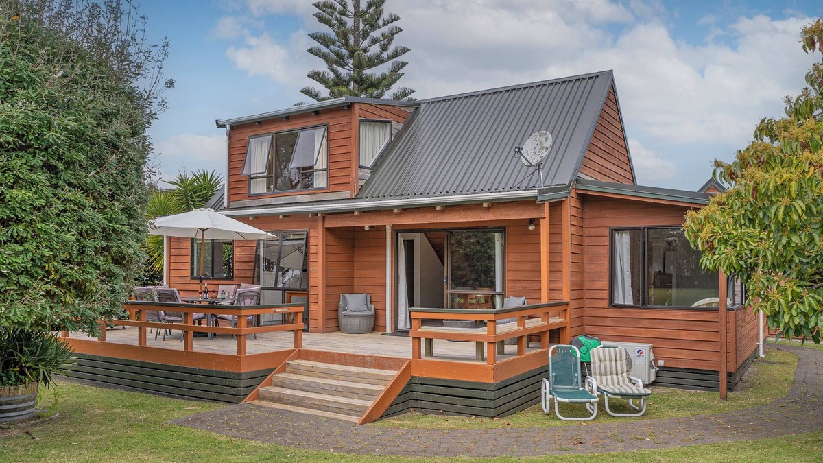 Pauanui House | Sea Breeze Bach - Pauanui Holiday Home