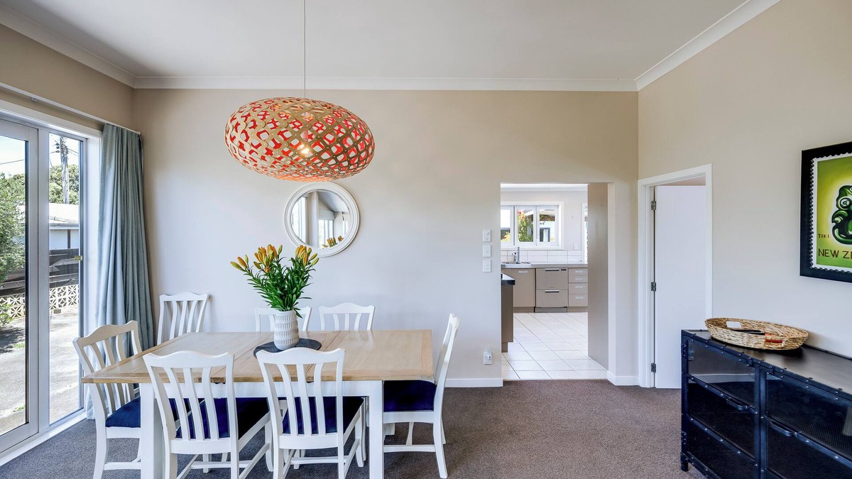 Haumoana House | Sea Deck Haven - Hastings Holiday Home