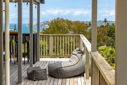 Onetangi House | Sea View Serenity