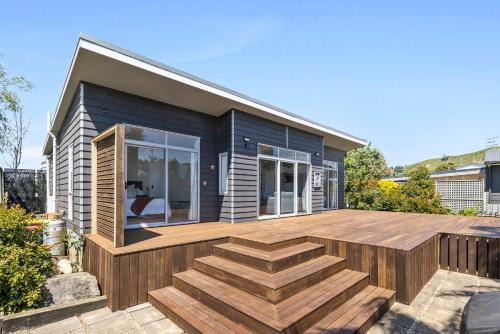 Waihi Beach House | Sea you on Leo