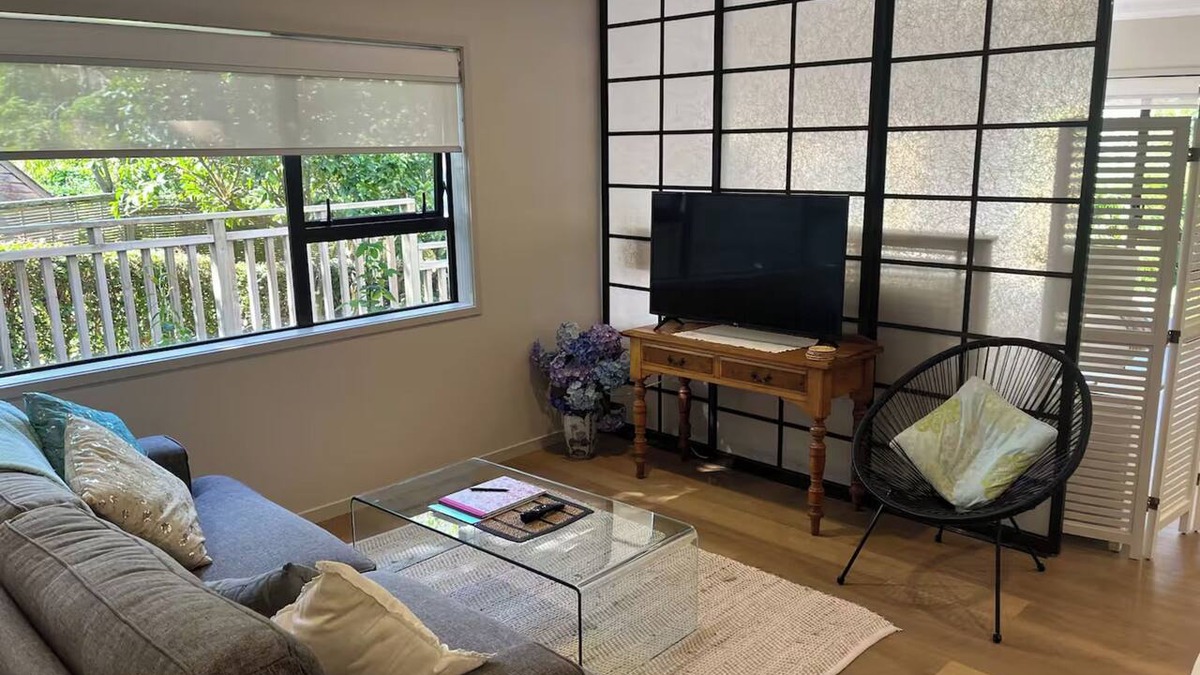 Bucklands Beach Apartment | Seabatical Retreat minutes from the beach