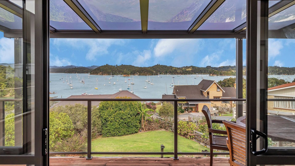 Okiato House | Seascape Sanctuary - Okiato Holiday Home