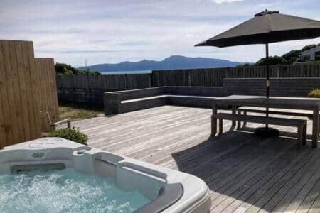 Raumati South House | Seascapes Luxury Retreat